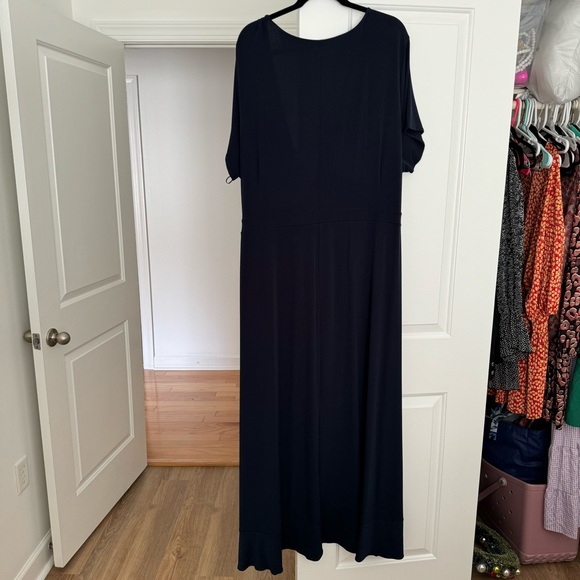 Navy wrap dress / gown - Picture 2 of 2
